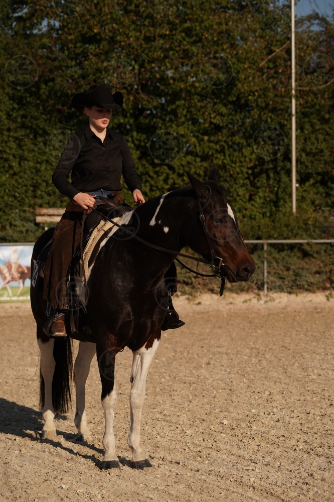 s_A_906730.JPG